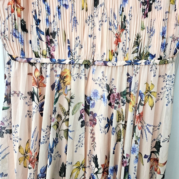 MAC DUGGAL 55829 Pleated Pink Floral Cap Sleeve A-line Gown Dress Size 22 NWOT - Picture 8 of 9